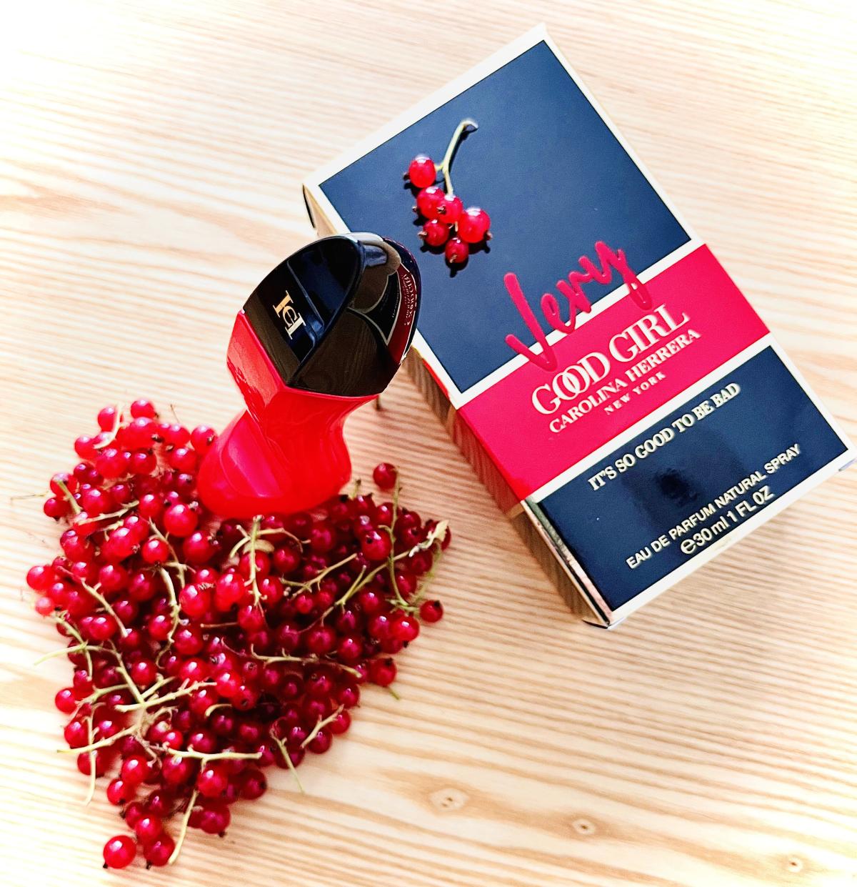 عطر كارولينا هيريرا فيري جود ج - مراجعة Wedding Fountain وسعره